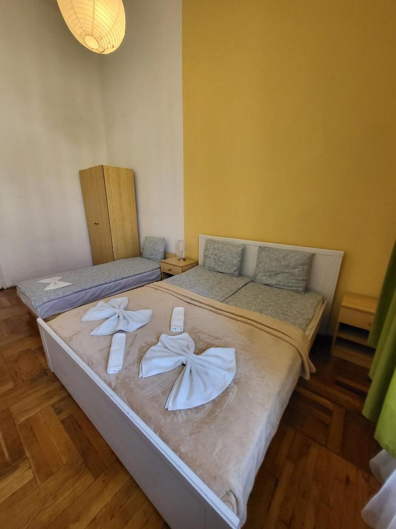 Casa Nora Private Rooms image