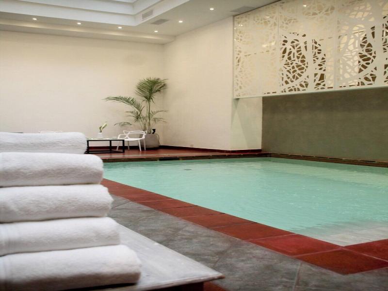 Gardi Hotel & Suites image
