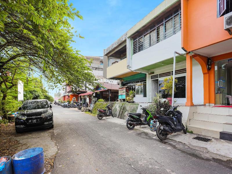 Spot On 91968 Penginapan Saweri Gading image