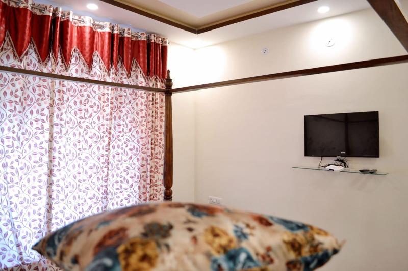 Rudraksh Hotel Restaurant image