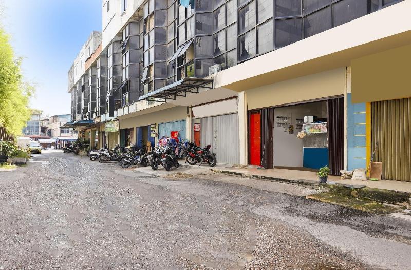 Spot On 91512 Siantan Anambas Syariah image