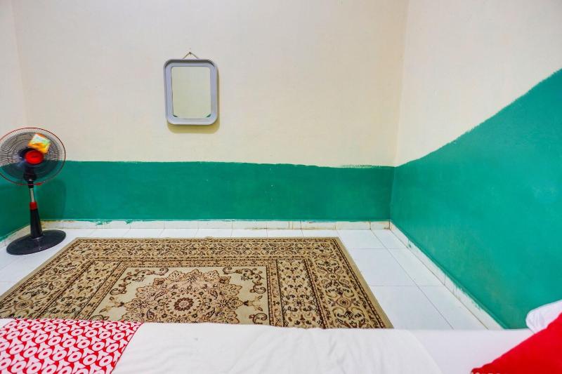 Spot On 91512 Siantan Anambas Syariah image