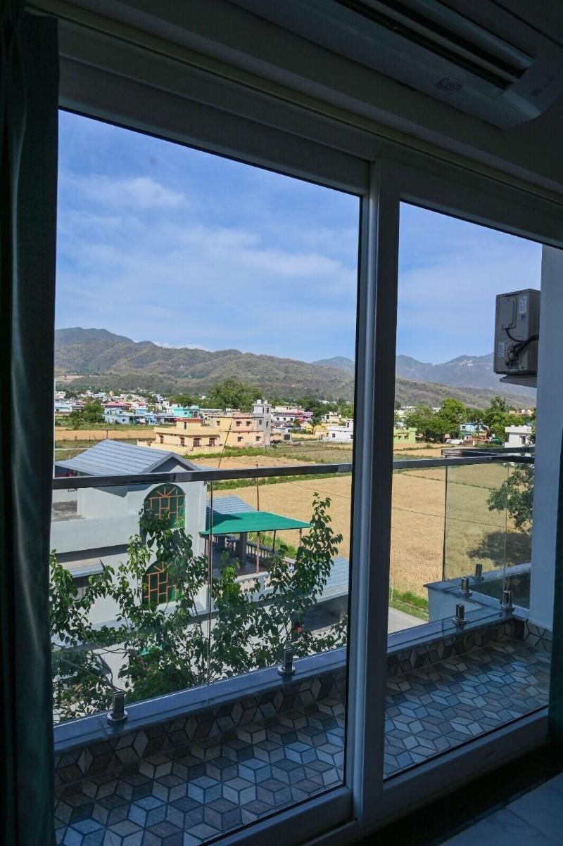Hotel 7 Heaven image