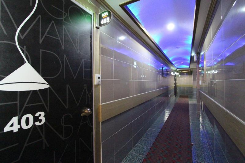 Lol Motel image