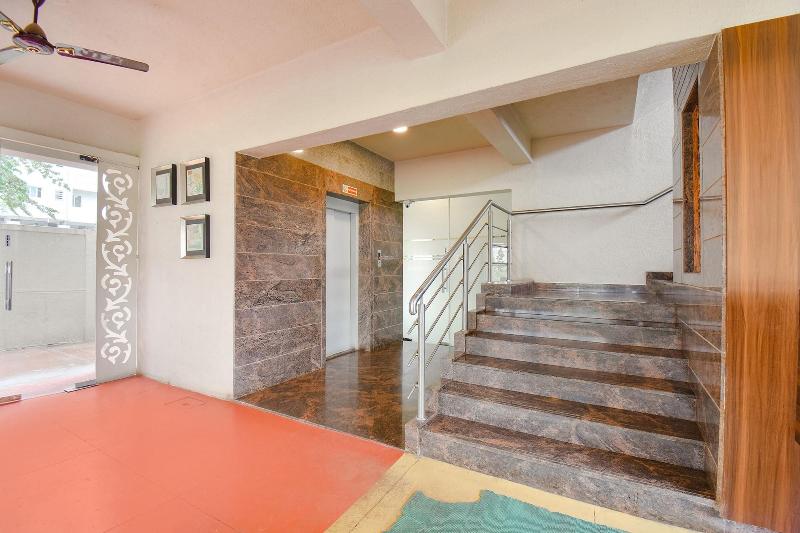 Fabhotel Mountain High Inn image