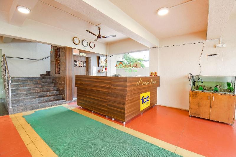 Fabhotel Mountain High Inn image