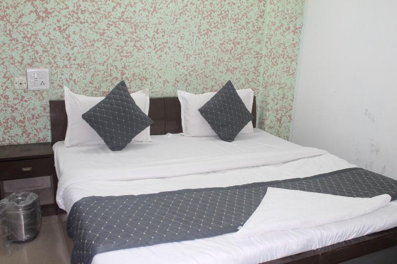 Hotel Shree Continental image