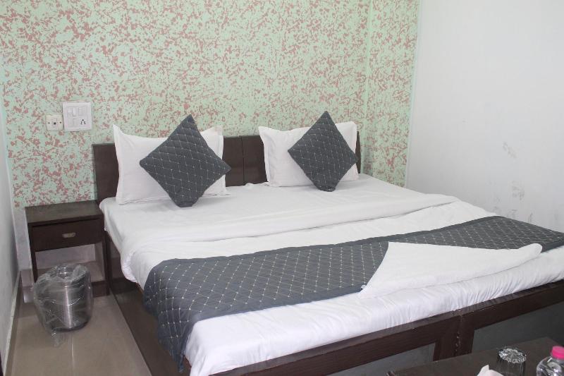 Hotel Shree Continental image