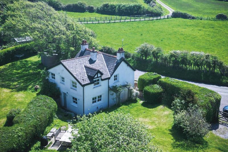 Dollars Cottage 4 Bed Llangennith image