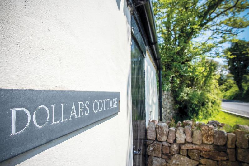 Dollars Cottage 4 Bed Llangennith image
