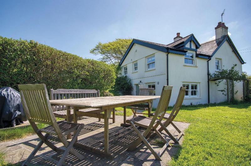 Dollars Cottage 4 Bed Llangennith image