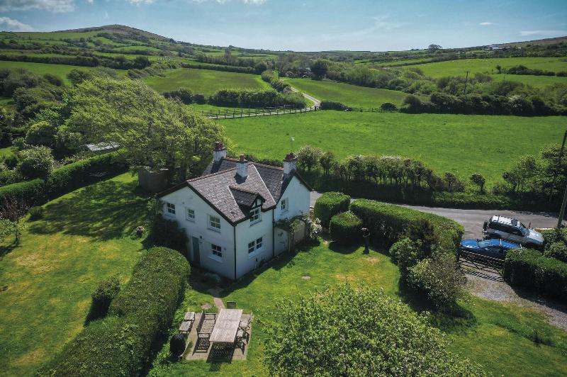 Dollars Cottage 4 Bed Llangennith image