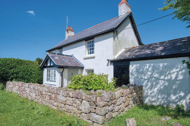 Dollars Cottage 4 Bed Llangennith image