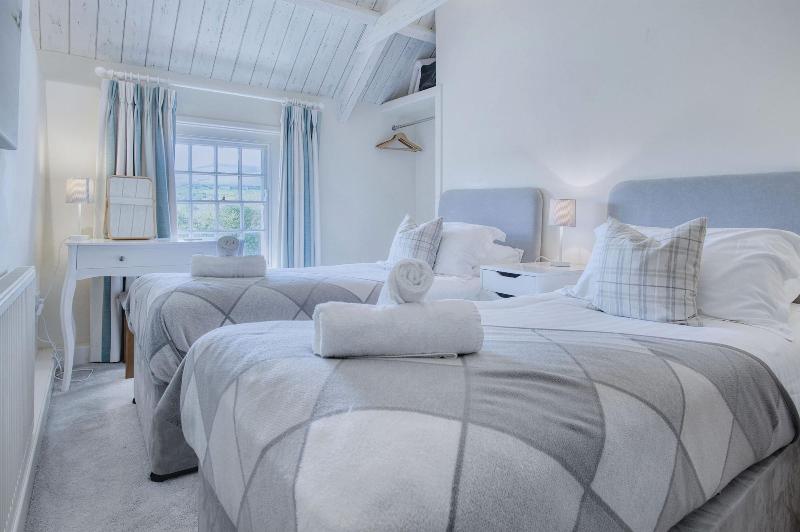 Dollars Cottage 4 Bed Llangennith image