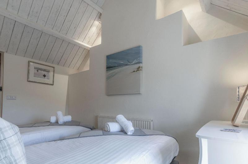 Dollars Cottage 4 Bed Llangennith image
