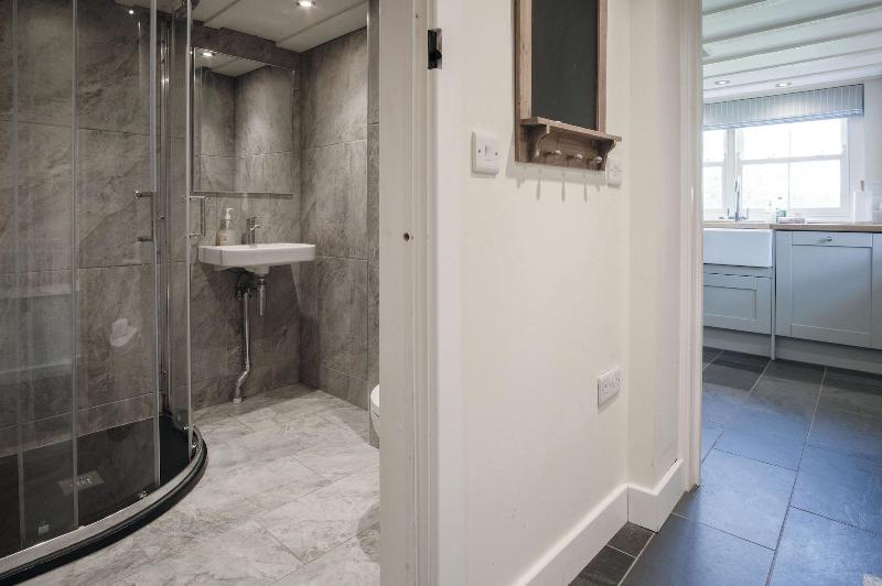 Dollars Cottage 4 Bed Llangennith image