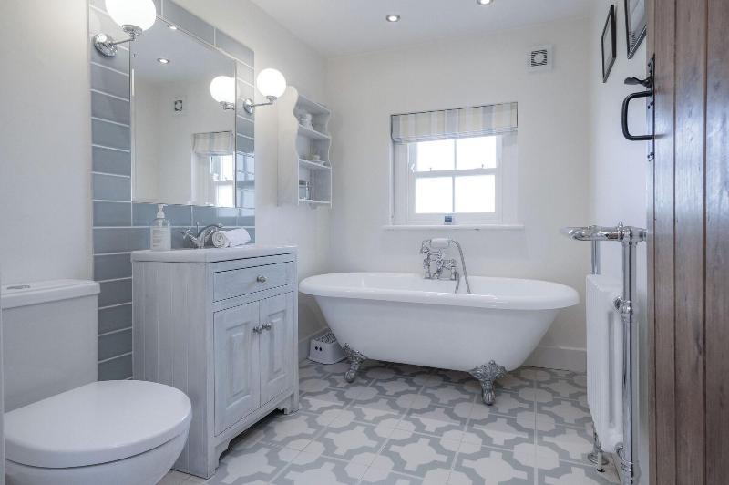 Dollars Cottage 4 Bed Llangennith image
