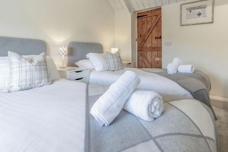 Dollars Cottage 4 Bed Llangennith image