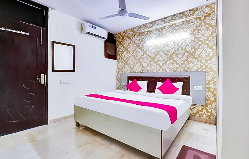 Roomshala 118 Hotel Acclaim 7 Sky image