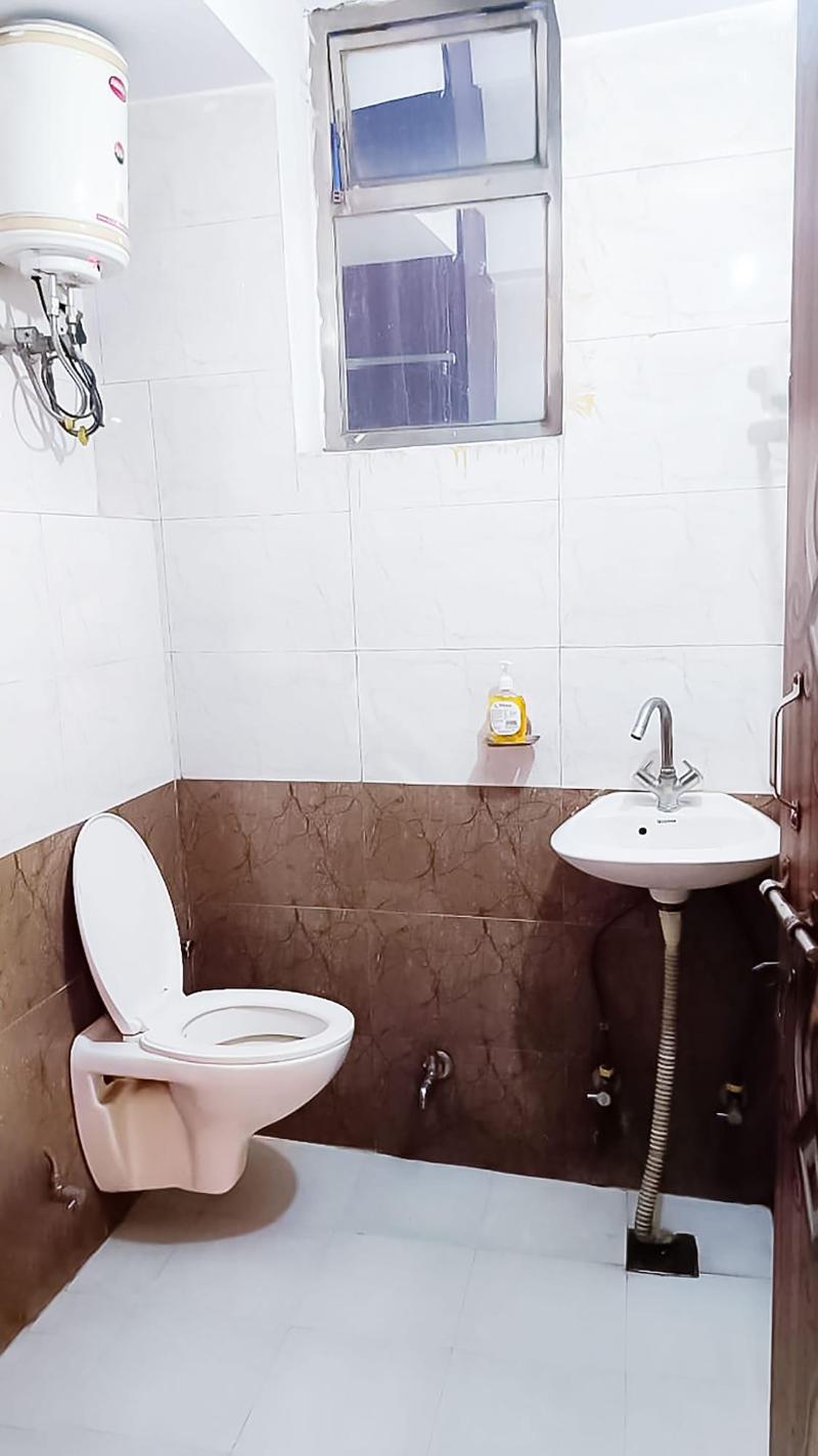 Roomshala 118 Hotel Acclaim 7 Sky image
