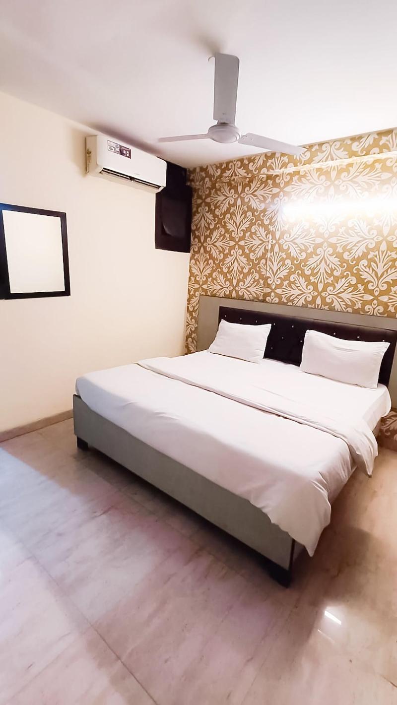 Roomshala 118 Hotel Acclaim 7 Sky image
