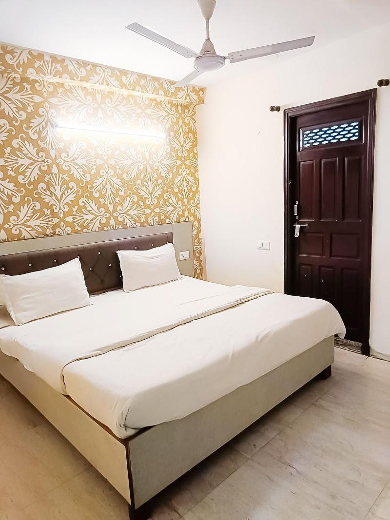 Roomshala 118 Hotel Acclaim 7 Sky image
