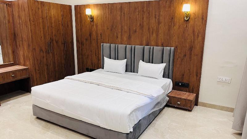 Gaurison Hotel Resort