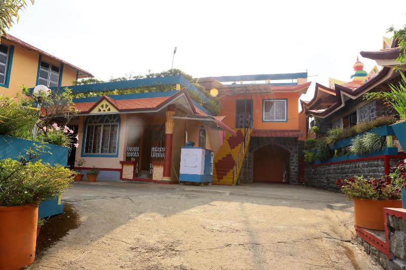 Dream Land Hill Residency