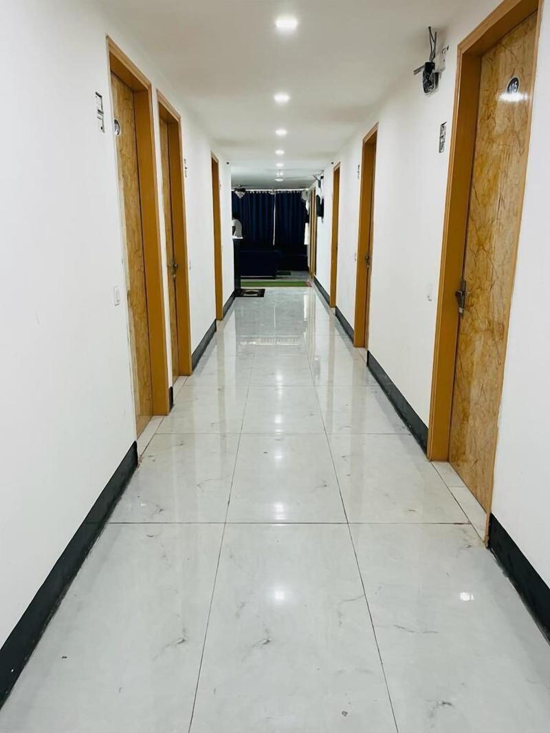 Hotel Rasso Inn Tuglakabad Extn image