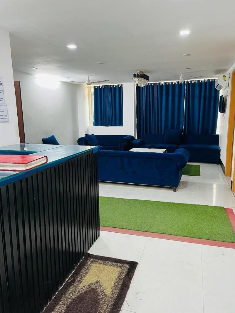 Hotel Rasso Inn Tuglakabad Extn image