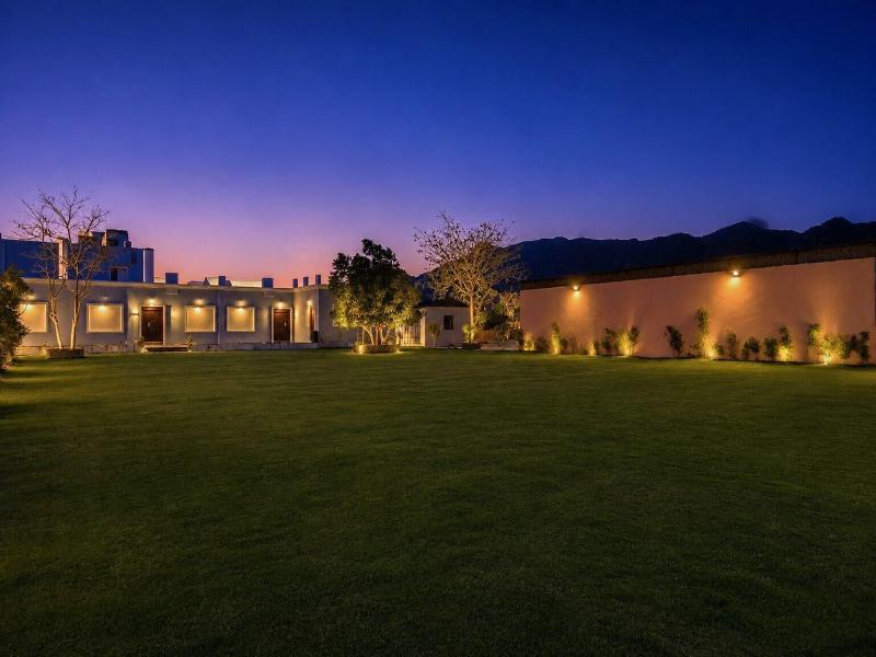 Red Tullip Md Valley Resort And Spa image