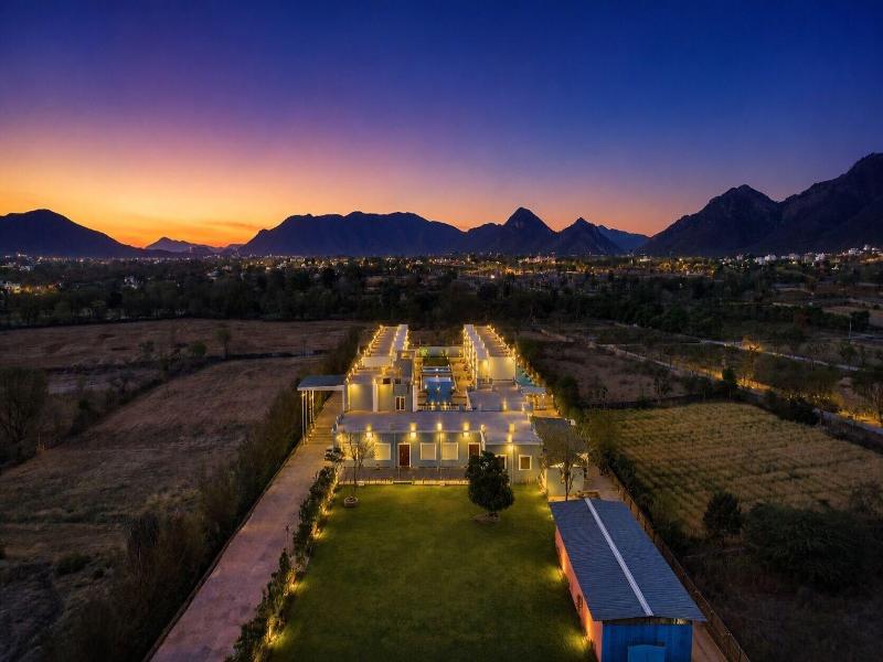 Red Tullip Md Valley Resort And Spa image