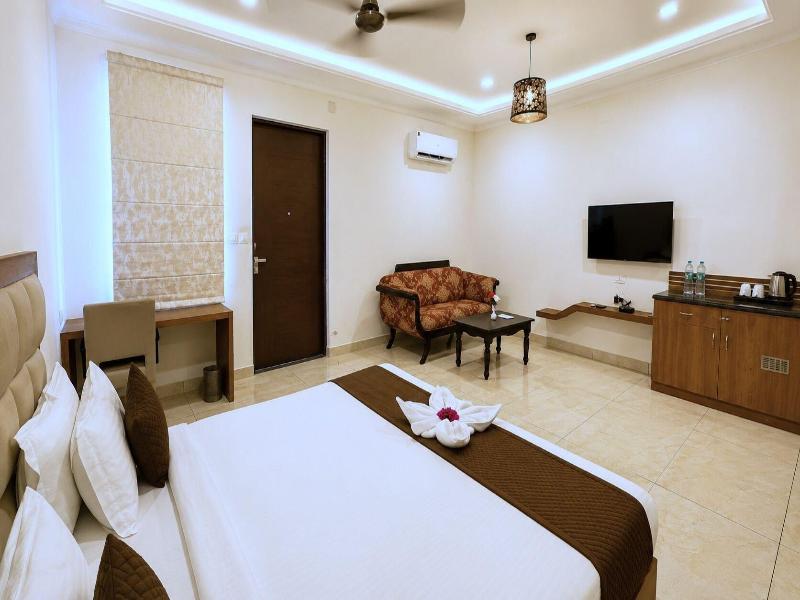 Red Tullip Md Valley Resort And Spa image