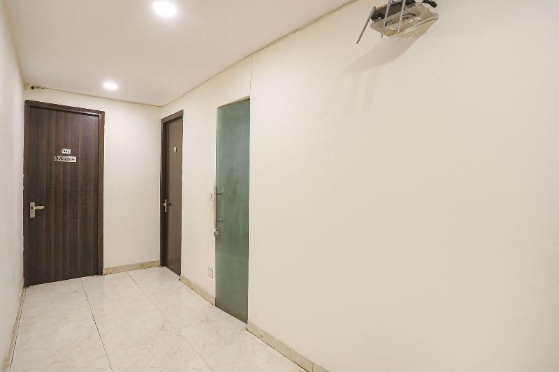 Fabhotel Royal Galaxy I image