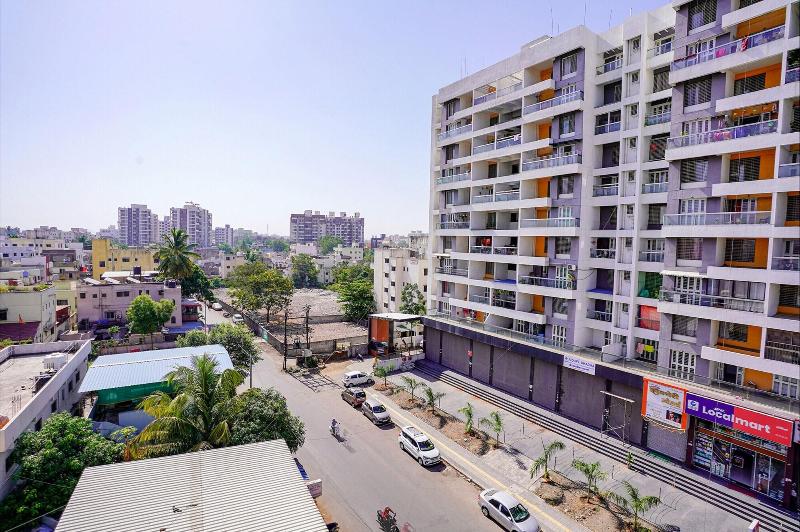 Fabhotel Crystal Inn image