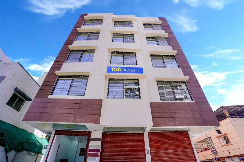 Fabhotel Crystal Inn image