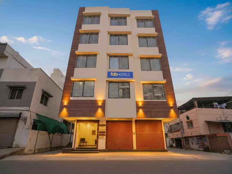 Fabhotel Crystal Inn image