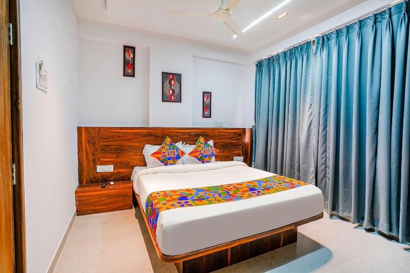 Fabhotel Crystal Inn image