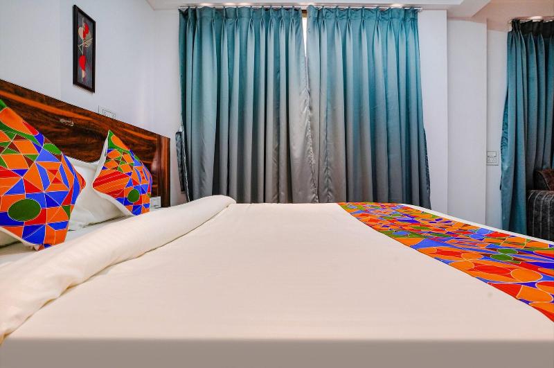 Fabhotel Crystal Inn image