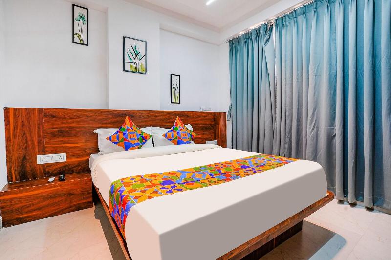 Fabhotel Crystal Inn image