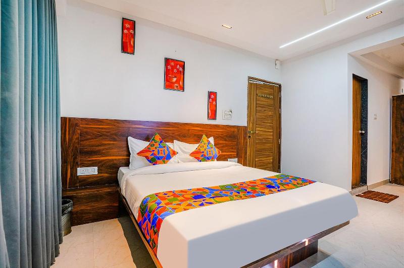 Fabhotel Crystal Inn image