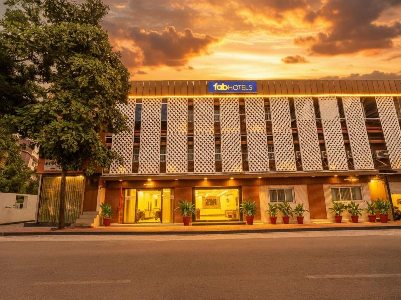Fabhotel Landmark Residency image