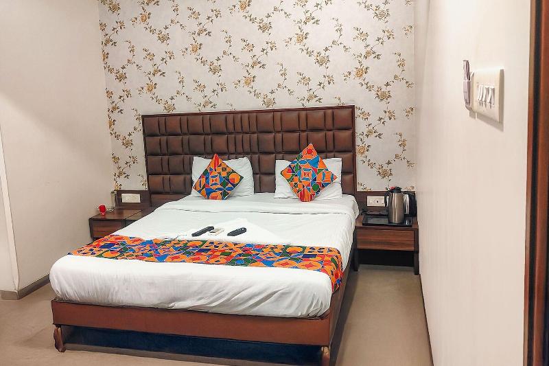 Fabhotel Landmark Residency image