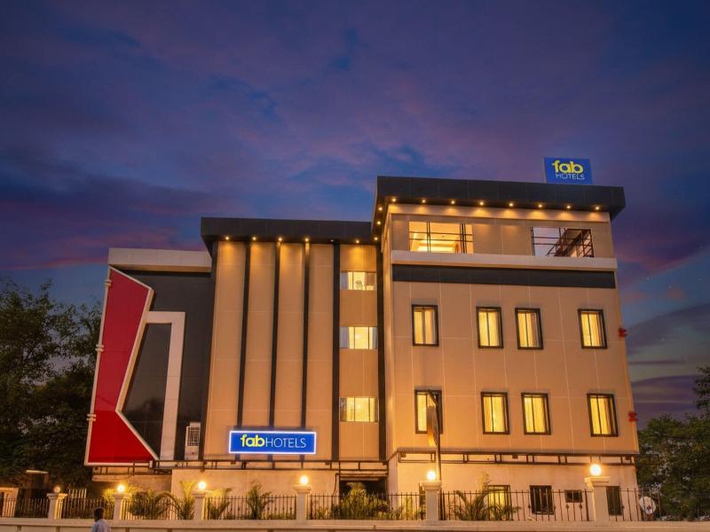 Fabhotel Rk International image