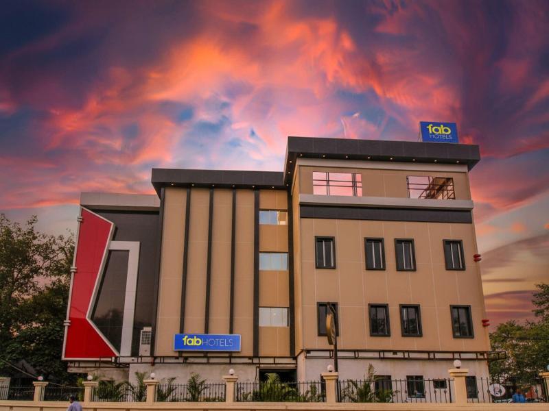Fabhotel Rk International image