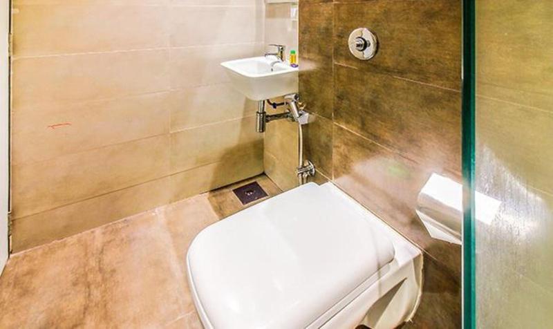 Fabhotel Rk International image
