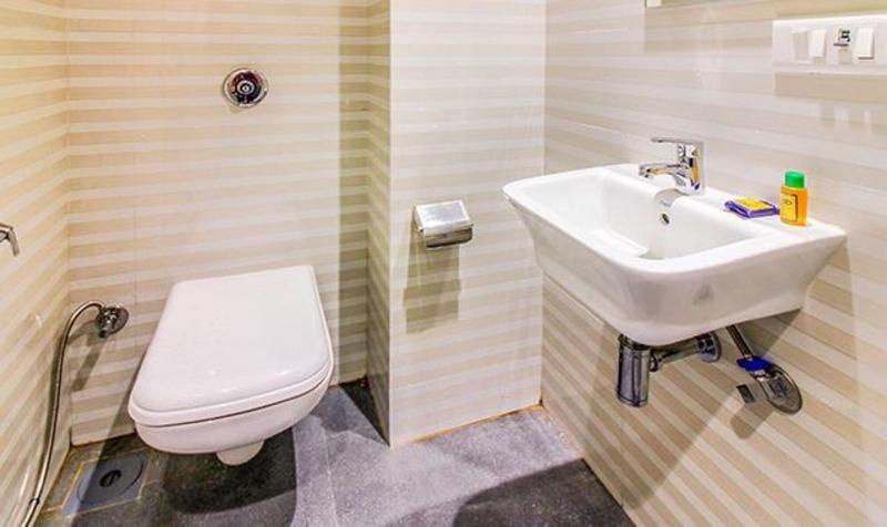 Fabhotel Rk International image