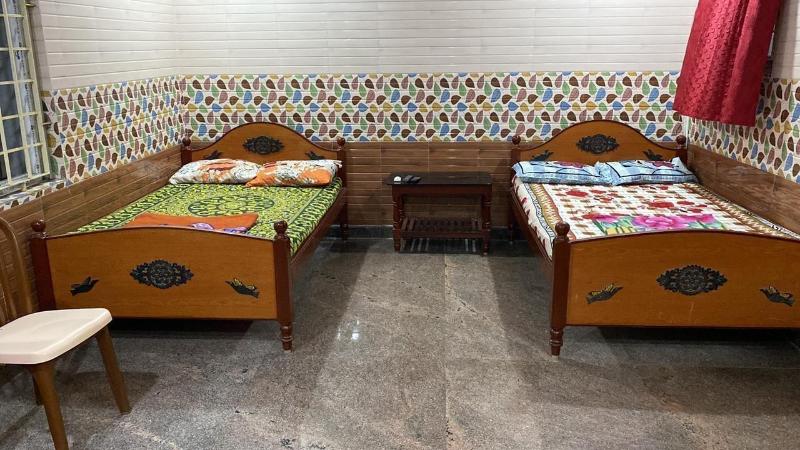 Sri Mahalakshmi Deluxe Lodge 4