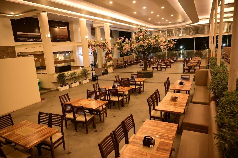 Moistin Hotel image
