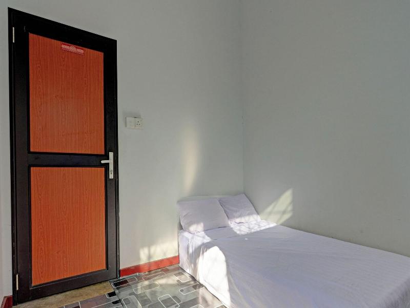 Spot On 92875 Pelita Stay image